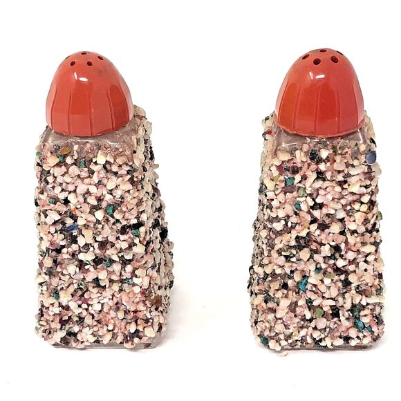 Gravel Art Salt & Pepper Shaker 60s Souvenir Red Lids + Bonus Toothpick Holder - Picture 4 of 12